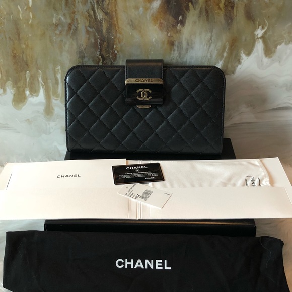SOLD Chanel Large Quilted Beauty Lock Flap Clutch - Picture 8 of 8